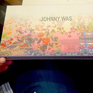 COPY - Johnny was scarf box empty
